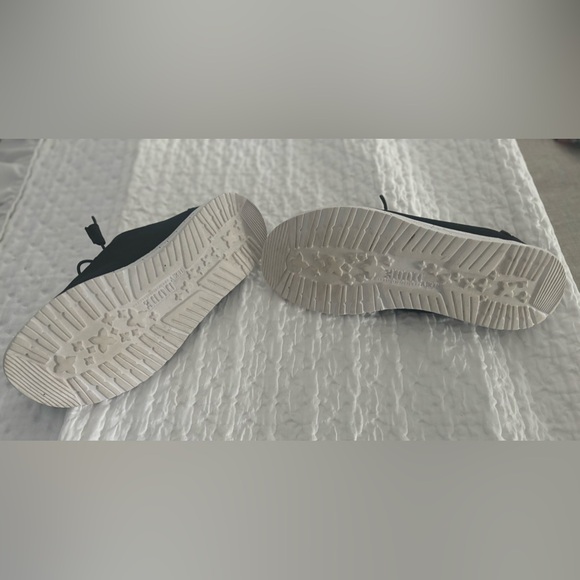 Hey Dude Wendy Women's Black Odyssey shoes Sz 10 - Picture 4 of 4